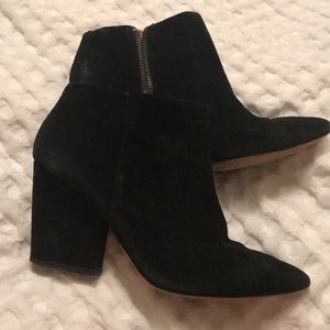 Suede ankle booties with pointy toe (Zara)